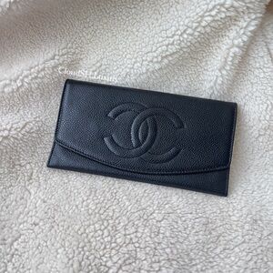 Auth Chanel Vintage Black Caviar Flap Wallet - Great Condition